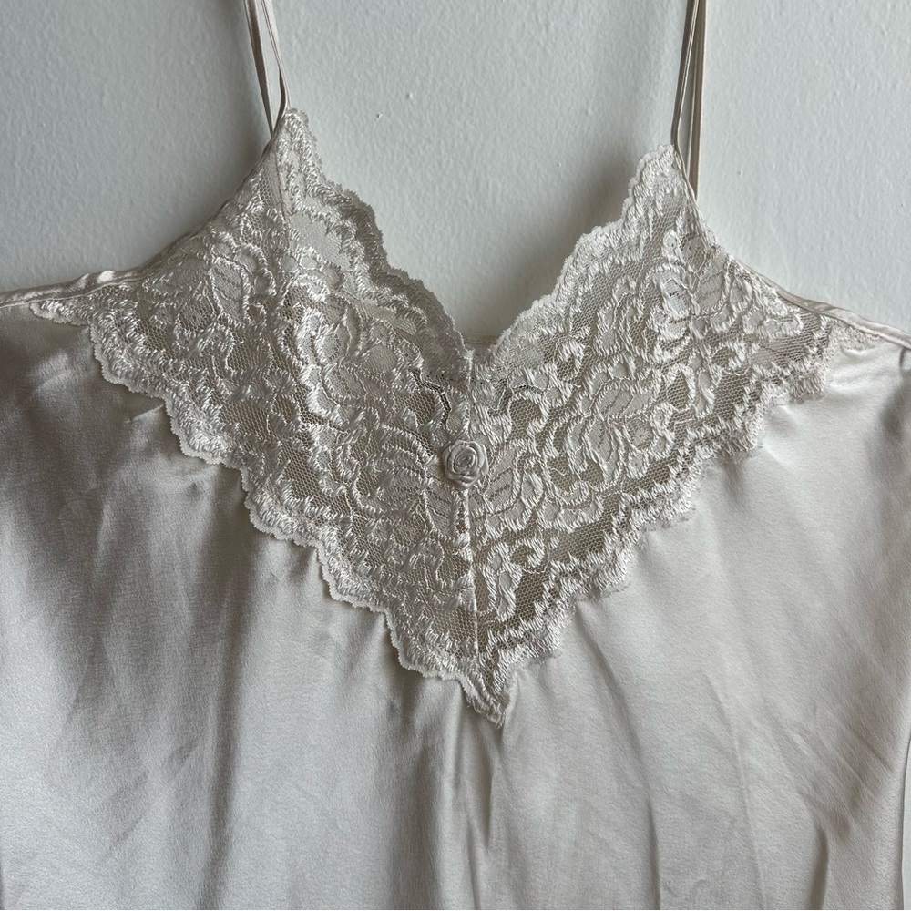 Elegant Cream Lace Chemise